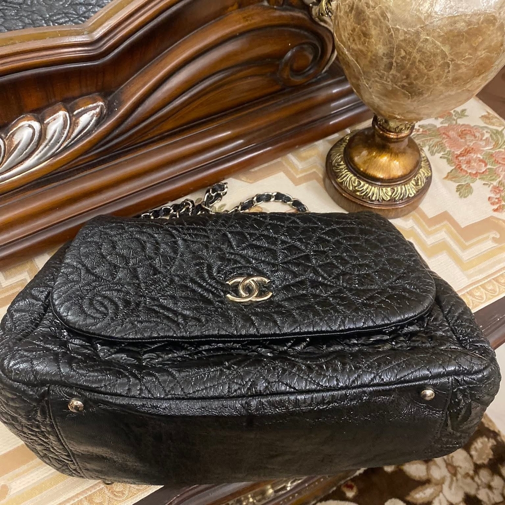 Chanel Black Quilted Leather Chain Bag - Picture 3 of 15